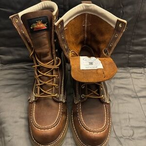 Thorogood Mens American Heritage moc Toe Boots. 8 inch size 8.50. Very good cond